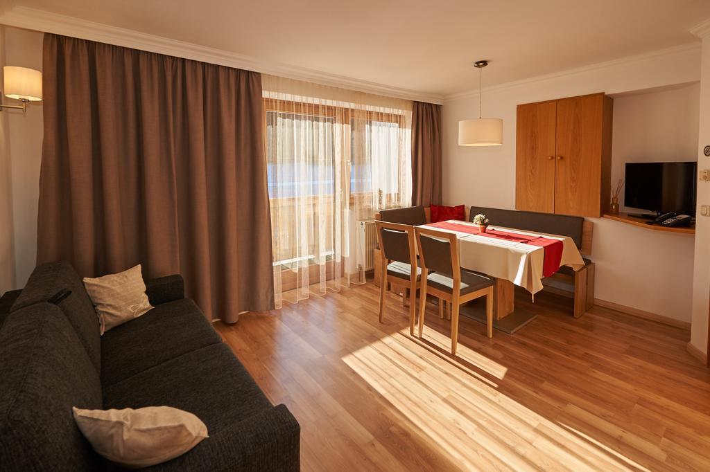 Apartments Neue Post Filzmoos Δωμάτιο φωτογραφία